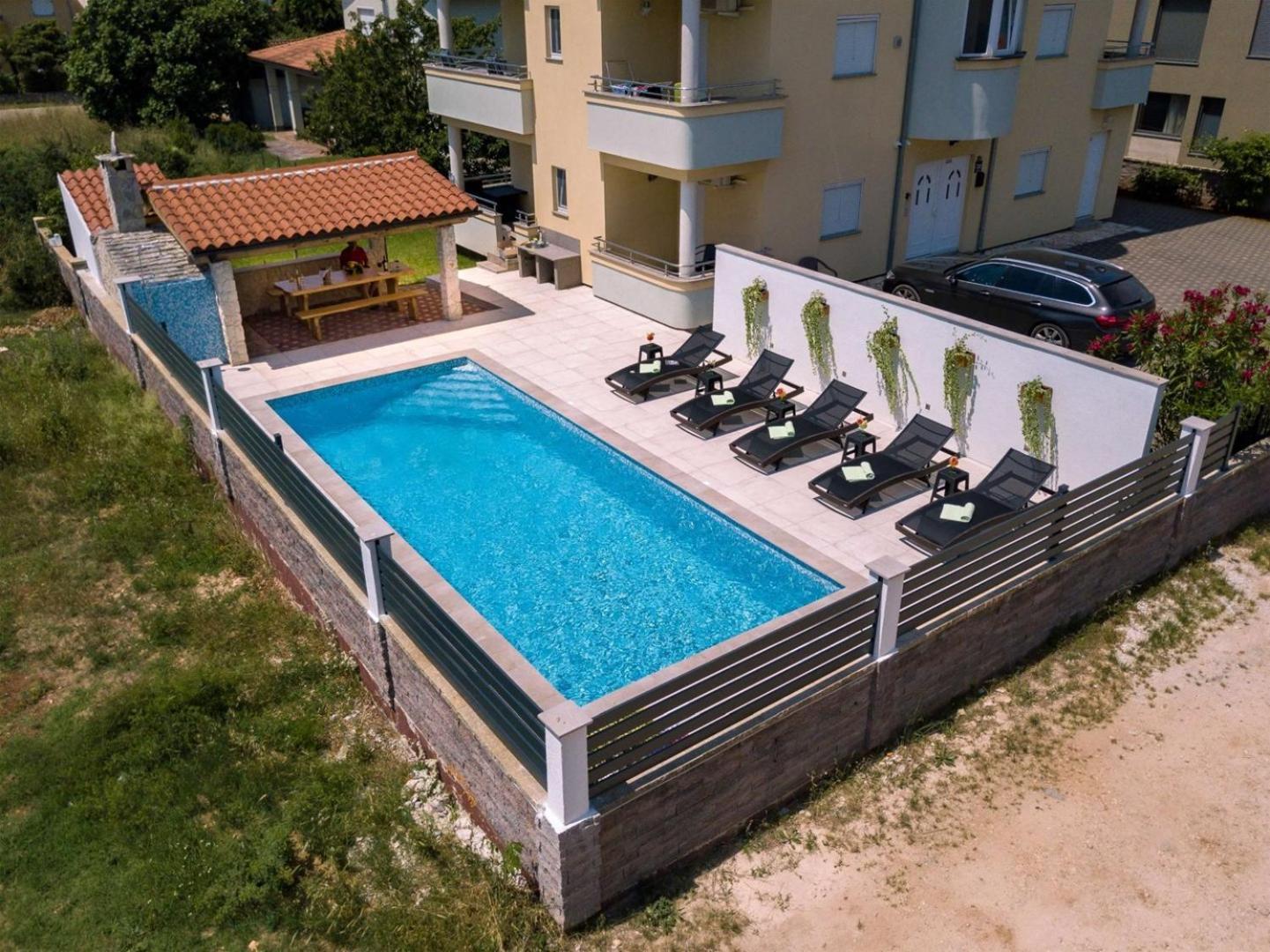 Villa Vita Apartments & Studios With Common Pool Valbandon Extérieur photo