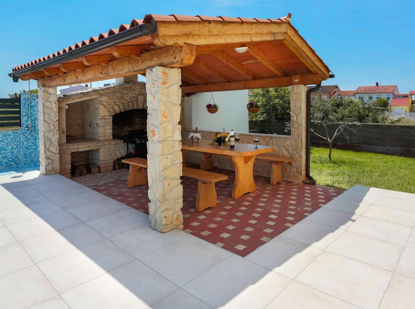 Villa Vita Apartments & Studios With Common Pool Valbandon Extérieur photo